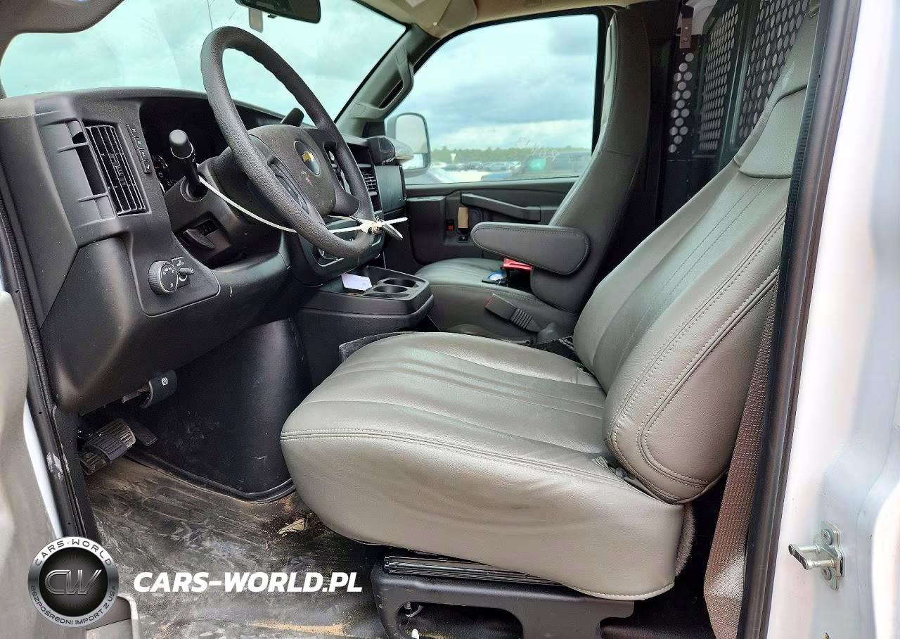 2025 Chevrolet Express 2500 Cargo Delivery Van VIN:1GCWGBFPXS1278049 - 7