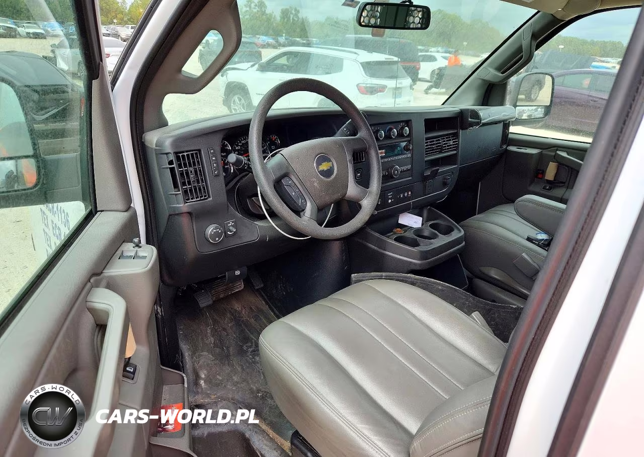 2025 Chevrolet Express 2500 Cargo Delivery Van VIN:1GCWGBFPXS1278049 - 8