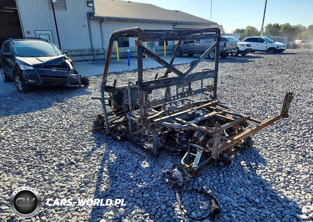 2017 Polaris Ranger Utility Vehicle VIN:4XARTE872H8028528 - 3