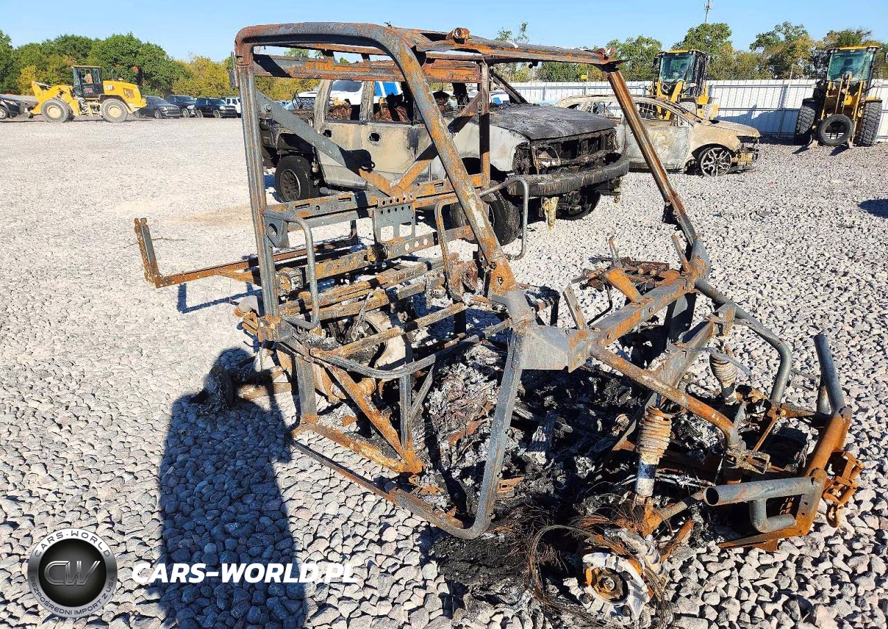 2017 Polaris Ranger Utility Vehicle VIN:4XARTE872H8028528 - 9