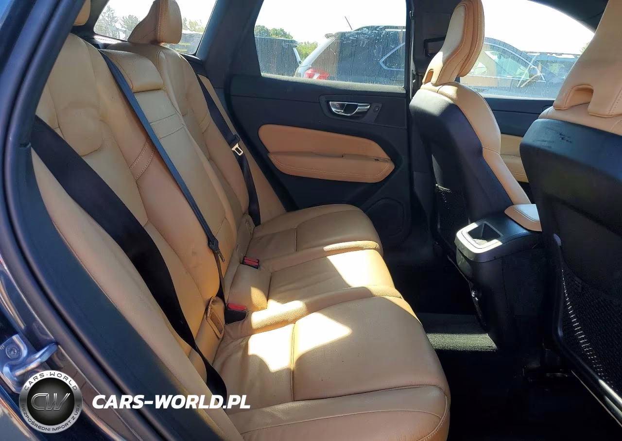 2020 Volvo Xc60 T5 Momentum VIN:YV4102RK8L1598337 - 11