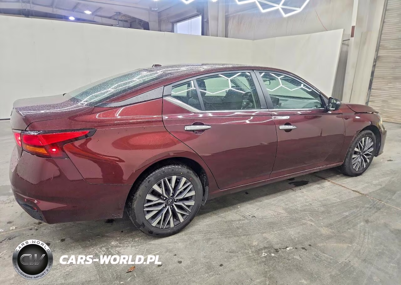 2025 Nissan Altima Sv VIN:1N4BL4DWXSN329595 - 3