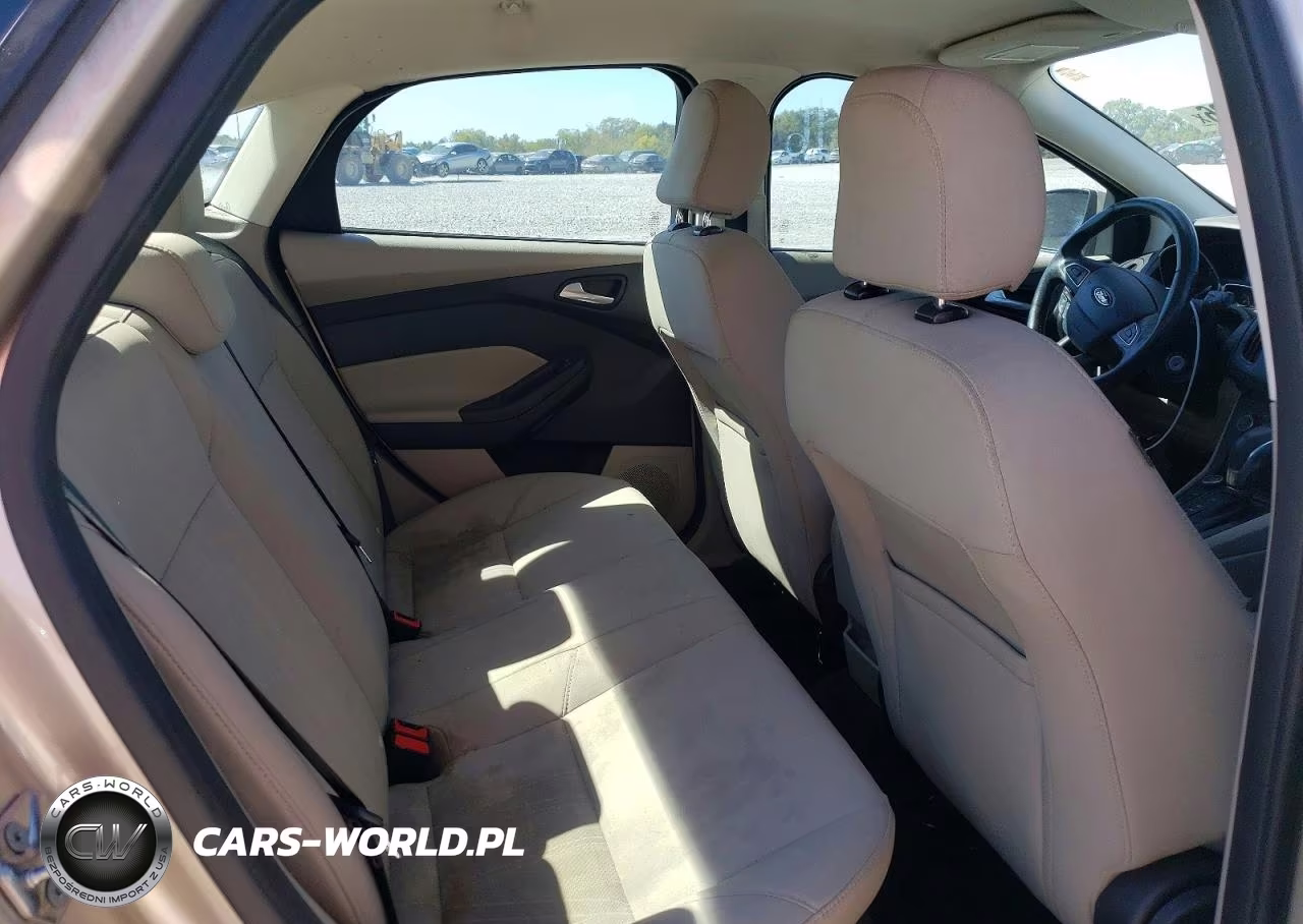 2017 Ford Focus Se VIN:1FADP3FEXHL266076 - 10