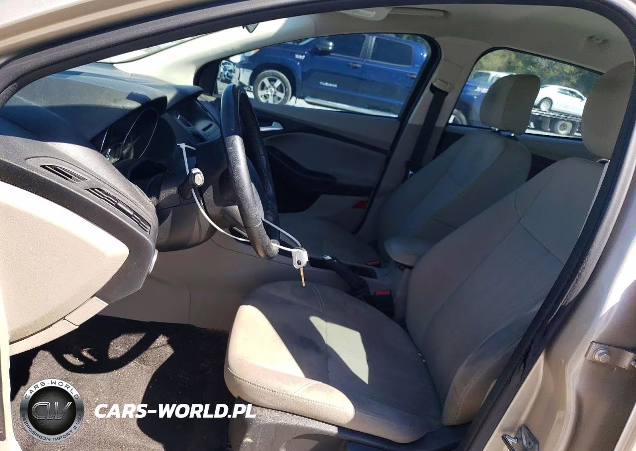 2017 Ford Focus Se VIN:1FADP3FEXHL266076 - 7
