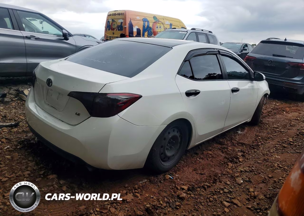 2016 Toyota Corolla Le VIN:5YFBURHE5GP516937 - 3