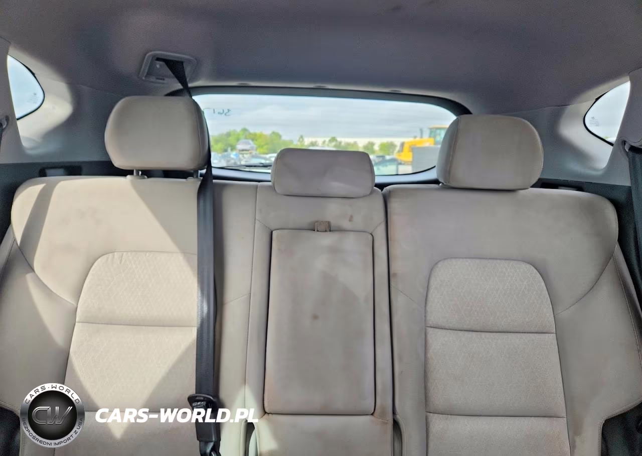 2018 Hyundai Tucson Sel VIN:KM8J3CA42JU698213 - 10