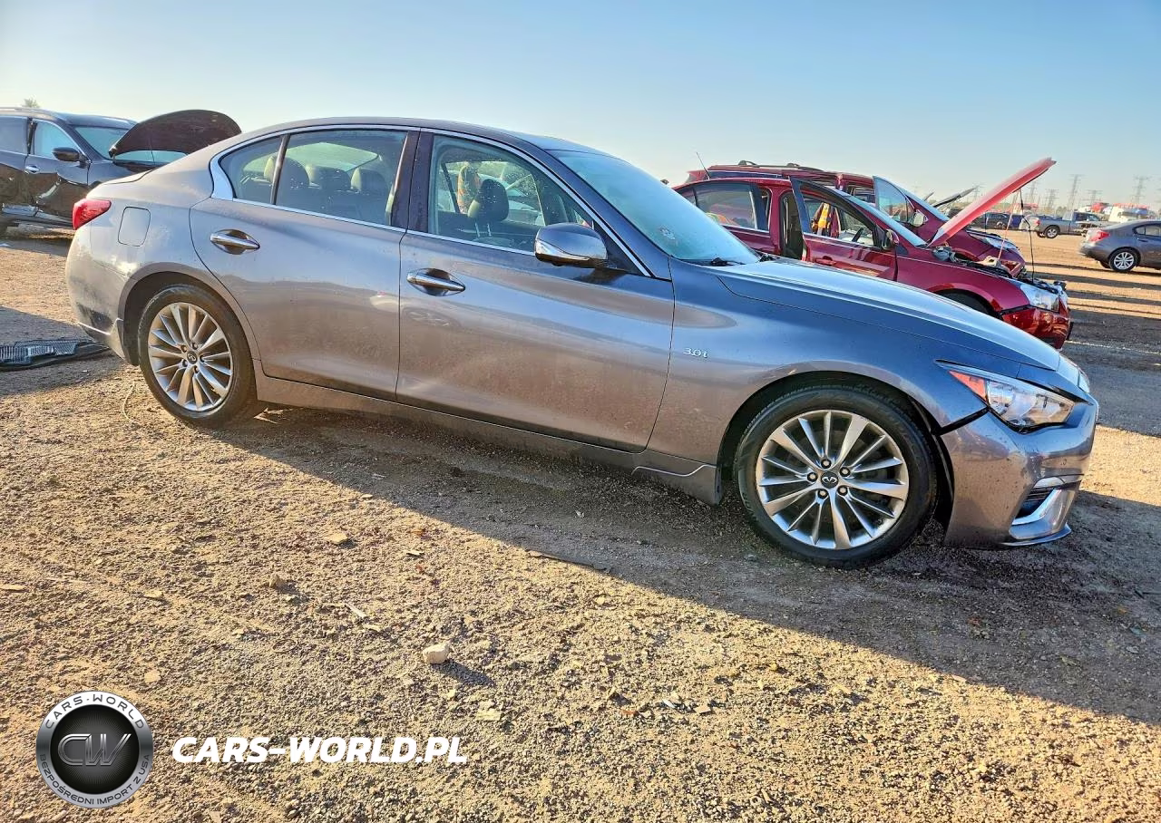 2018 Infiniti Q50 3.0T Luxe VIN:JN1EV7AR9JM611655 - 4