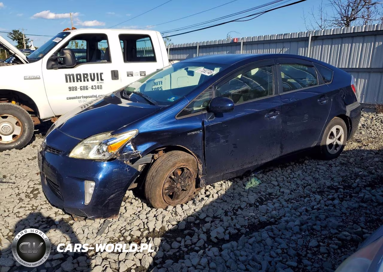 2013 Toyota Prius Two – zdjęcie 1 z 12