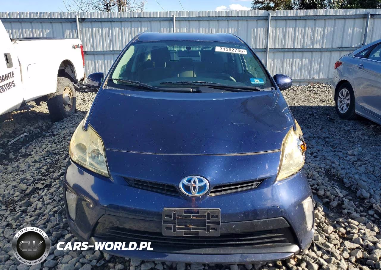 2013 Toyota Prius Two VIN:JTDKN3DUXD1635686 - 5