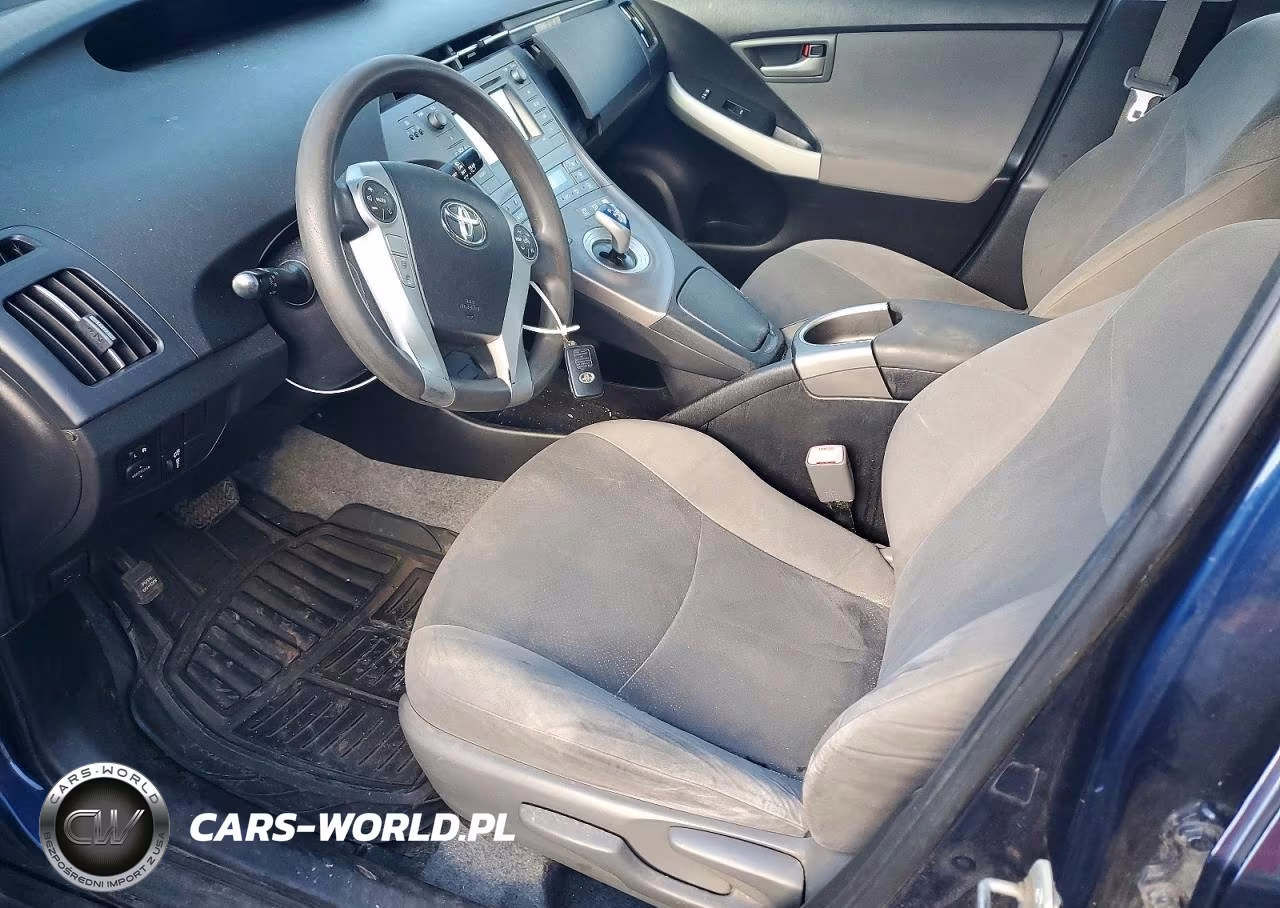 2013 Toyota Prius Two VIN:JTDKN3DUXD1635686 - 7