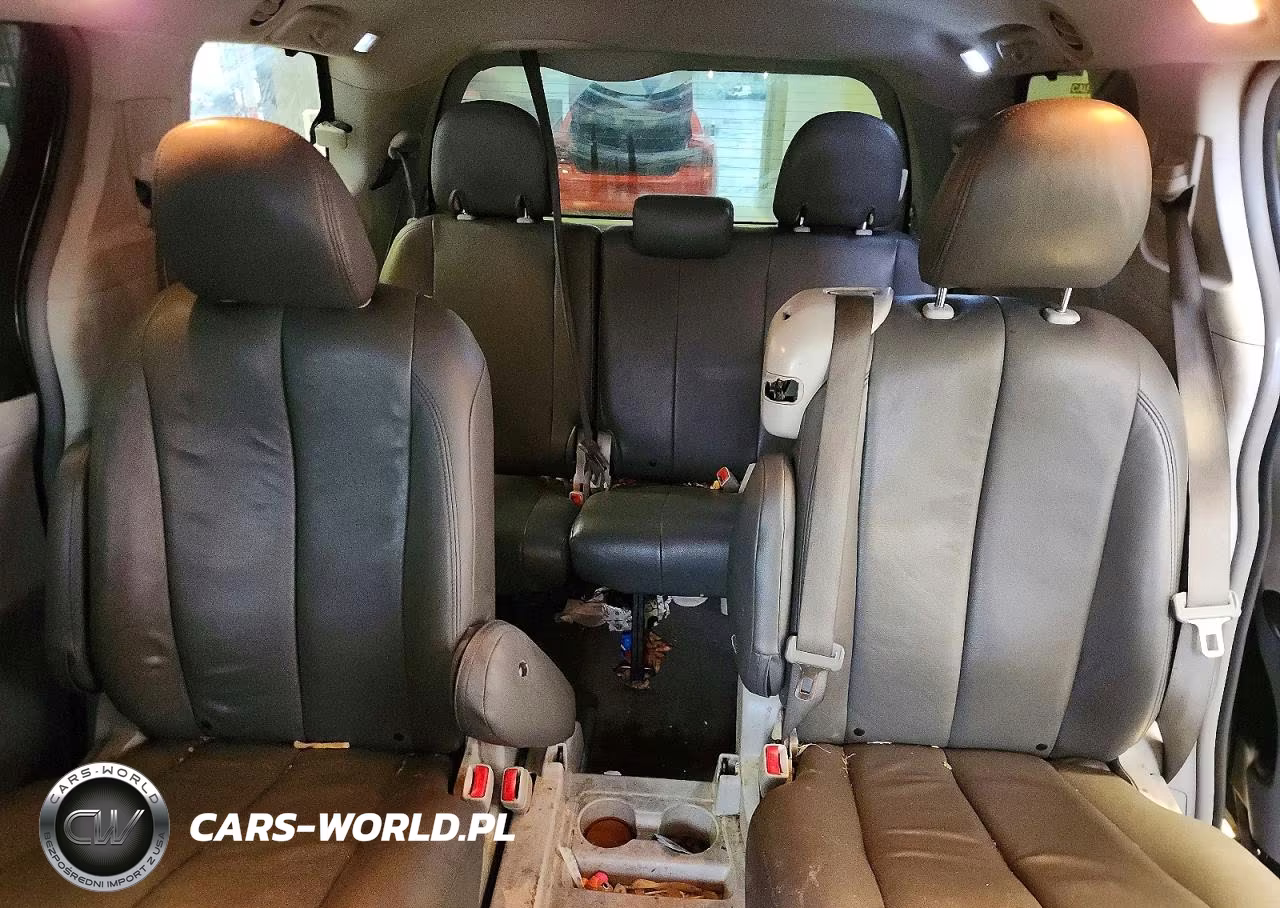 2011 Toyota Sienna Le VIN:5TDKK3DC8BS033143 - 10