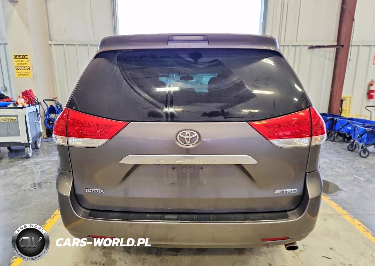 2011 Toyota Sienna Le VIN:5TDKK3DC8BS033143 - 6