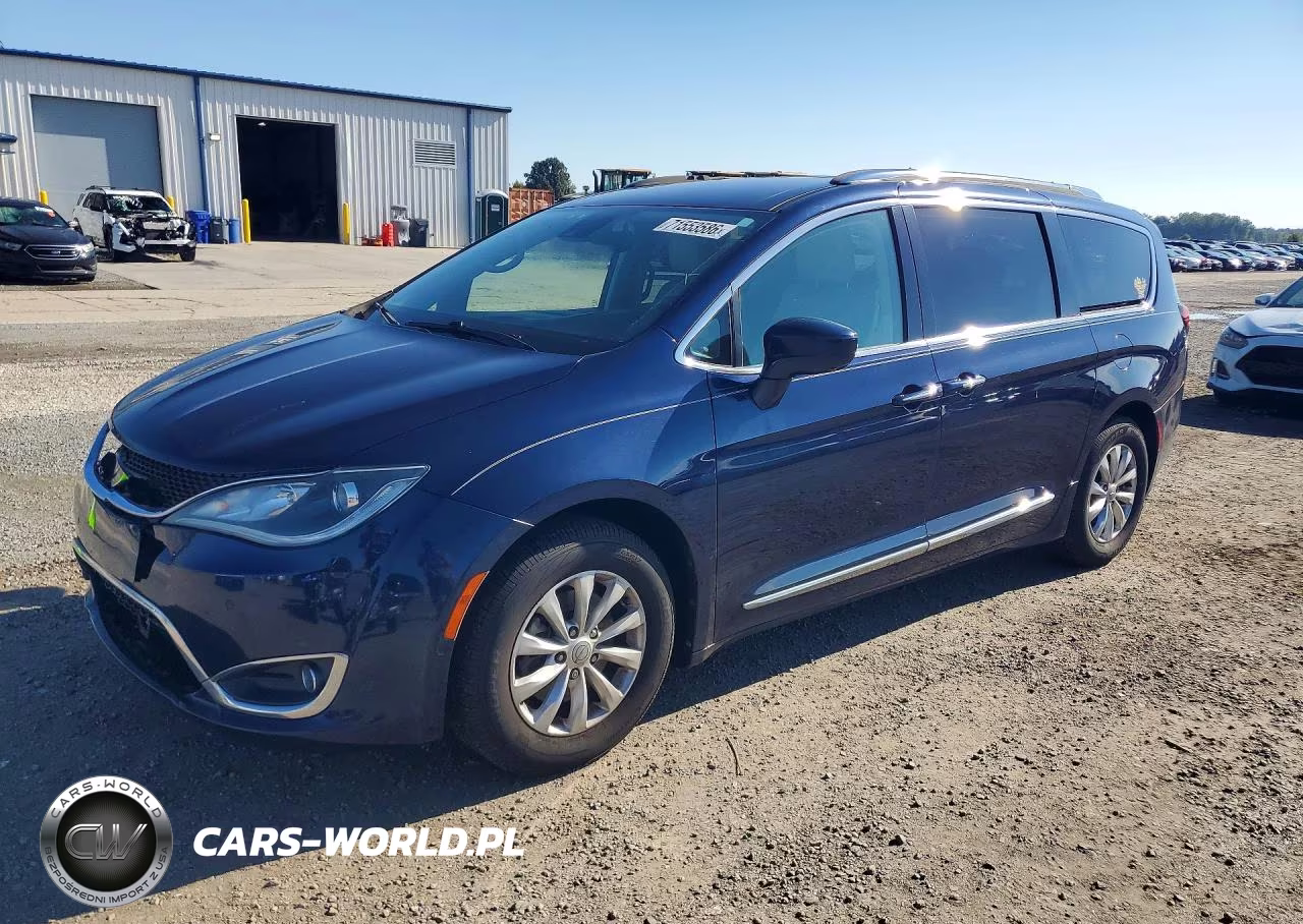2018 Chrysler Pacifica Touring L Plus – zdjęcie 1 z 13