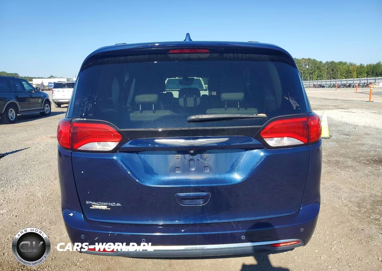 2018 Chrysler Pacifica Touring L Plus VIN:2C4RC1EG5JR108518 - 6