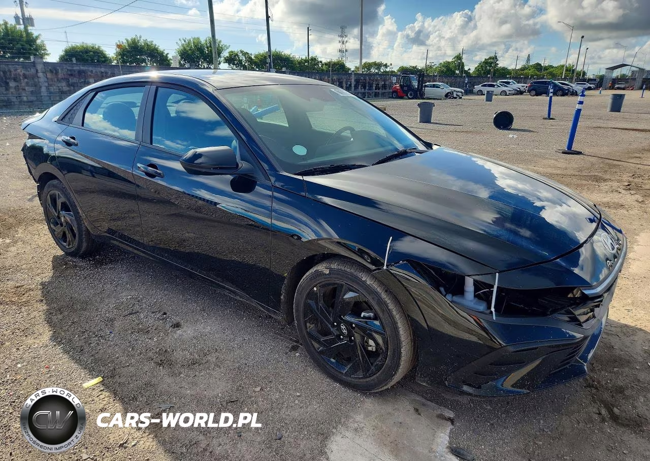 2026 Hyundai Elantra Sel Sport VIN:KMHLM4DG4TU223859 - 4