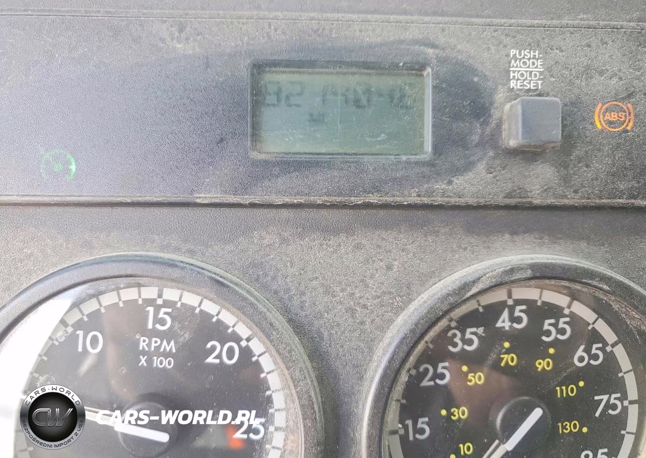2012 Freightliner Cascadia 1 - Semi Truck VIN:1FUJGLDRXCSBB2296 - 9