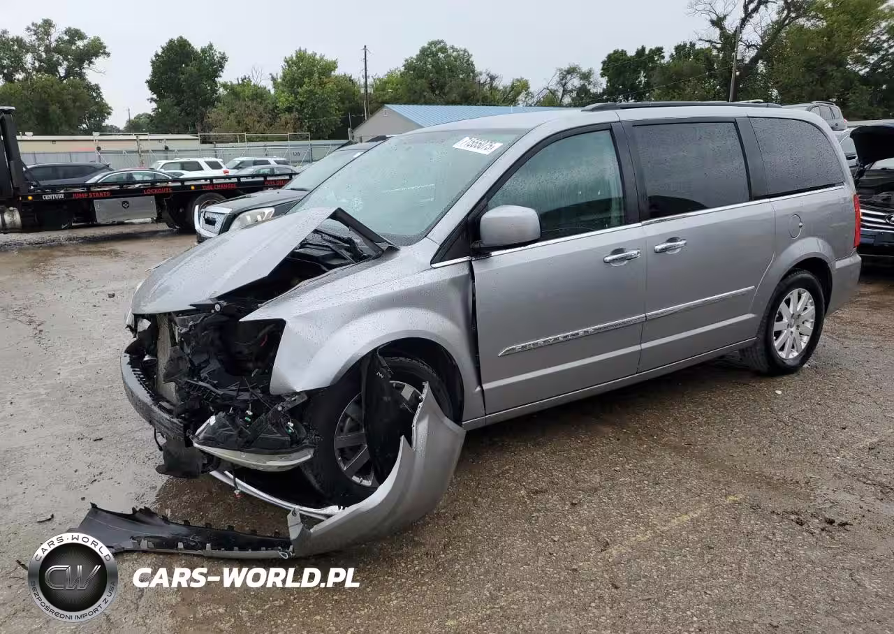 2016 Chrysler Town & Country Touring
