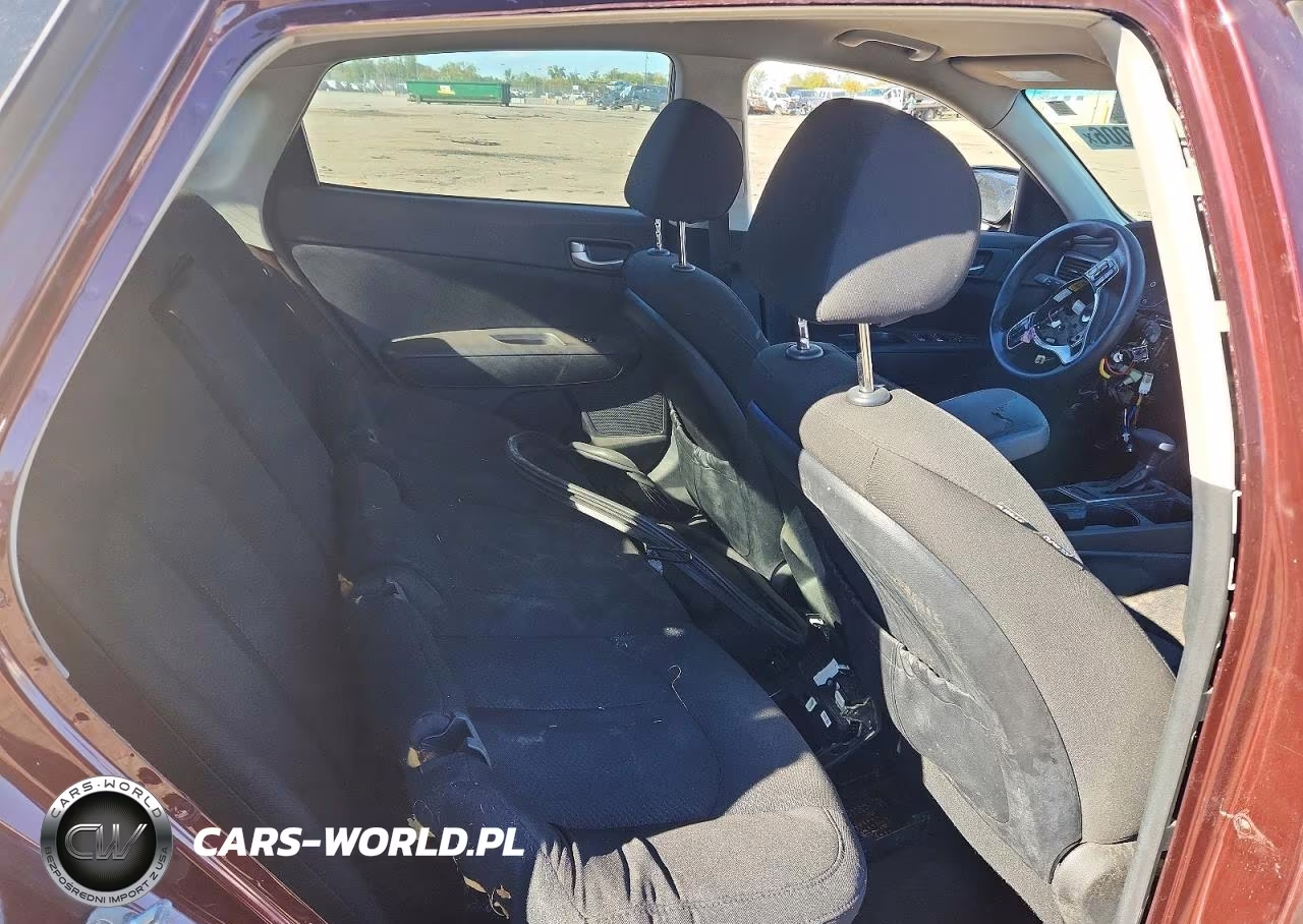 2018 Kia Optima Lx VIN:5XXGT4L37JG217810 - 10
