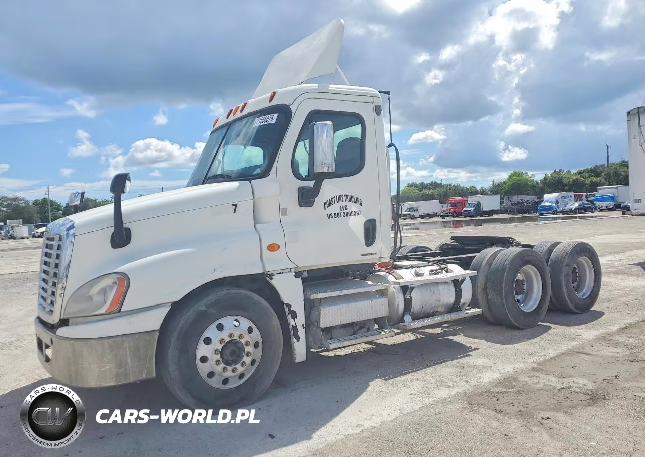 2010 Freightliner Cascadia 1 - Semi Truck VIN:1FUJGEDR4ALAN1051 - 1