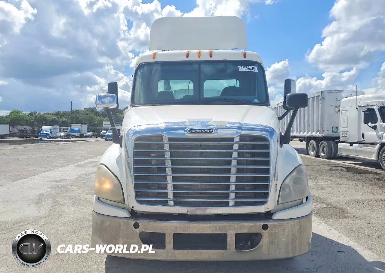 2010 Freightliner Cascadia 1 - Semi Truck VIN:1FUJGEDR4ALAN1051 - 5