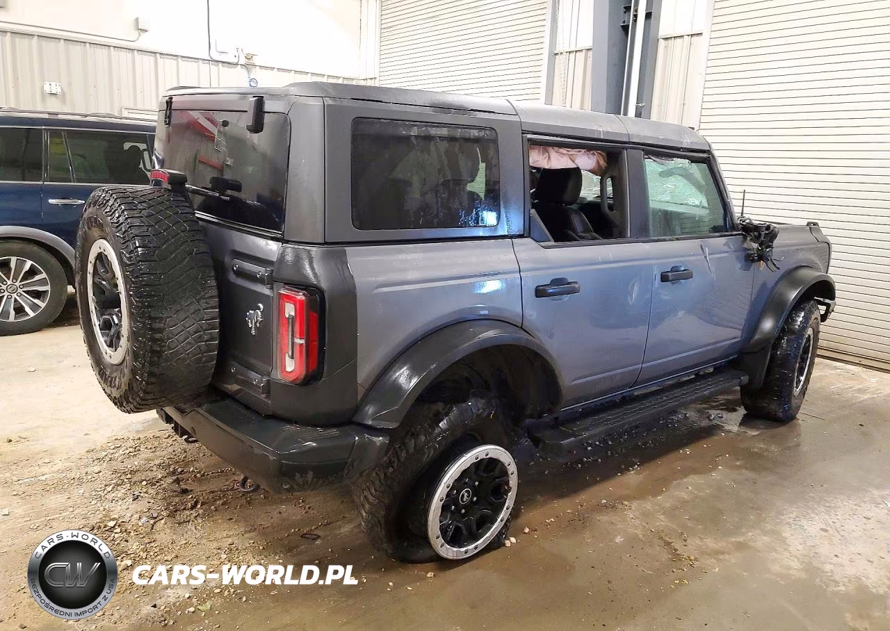 2023 Ford Bronco Base VIN:1FMEE5DH9PLB83830 - 3