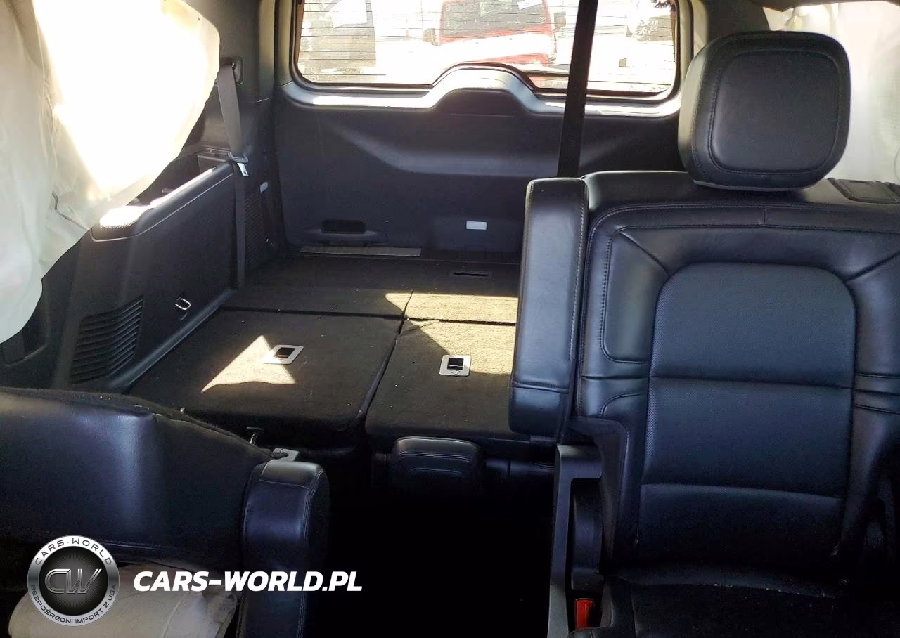 2023 Lincoln Navigator Reserve VIN:5LMJJ2LGXPEL11236 - 10