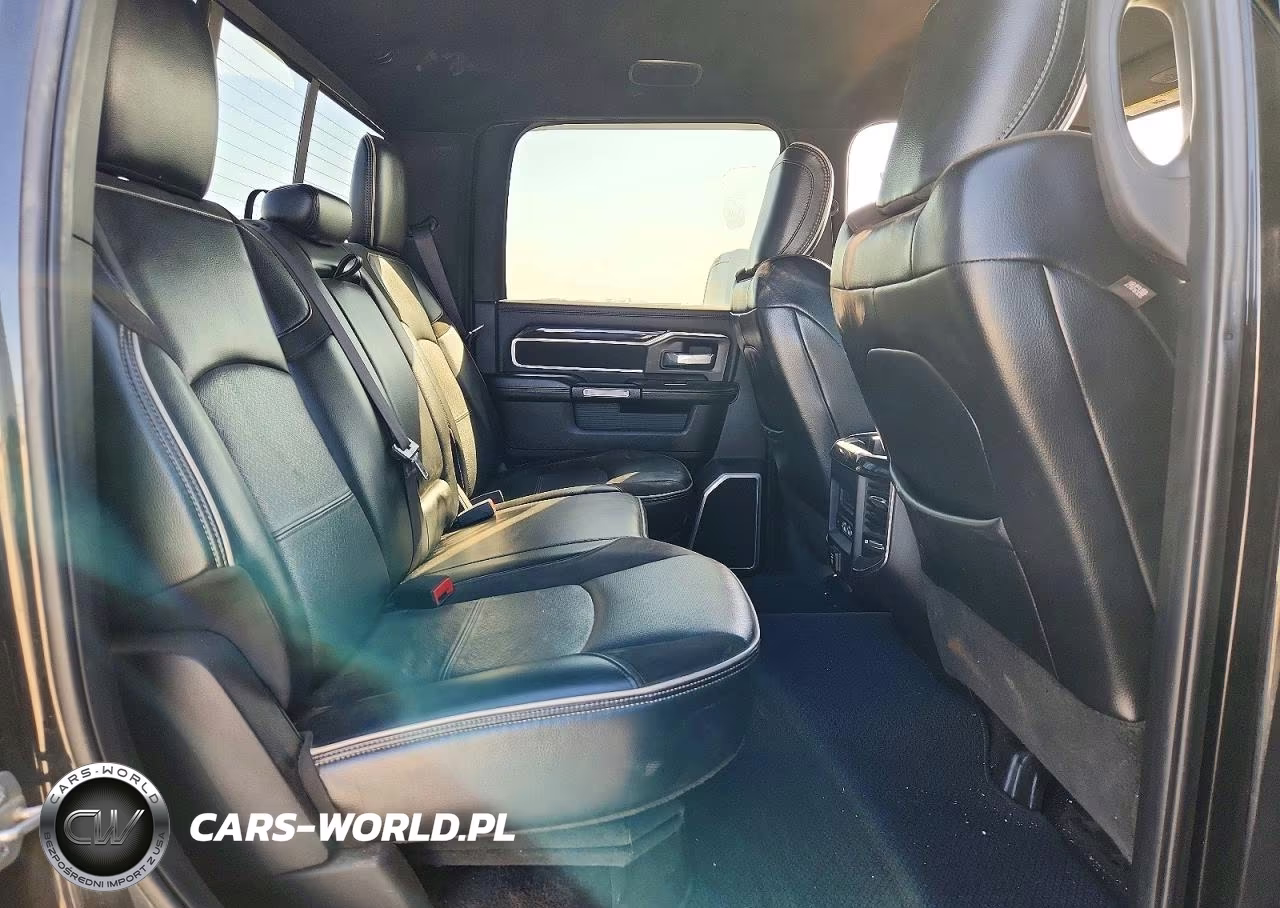 2019 Ram 2500 Laramie 4X4 8' Box VIN:3C6UR5KL6KG624550 - 10