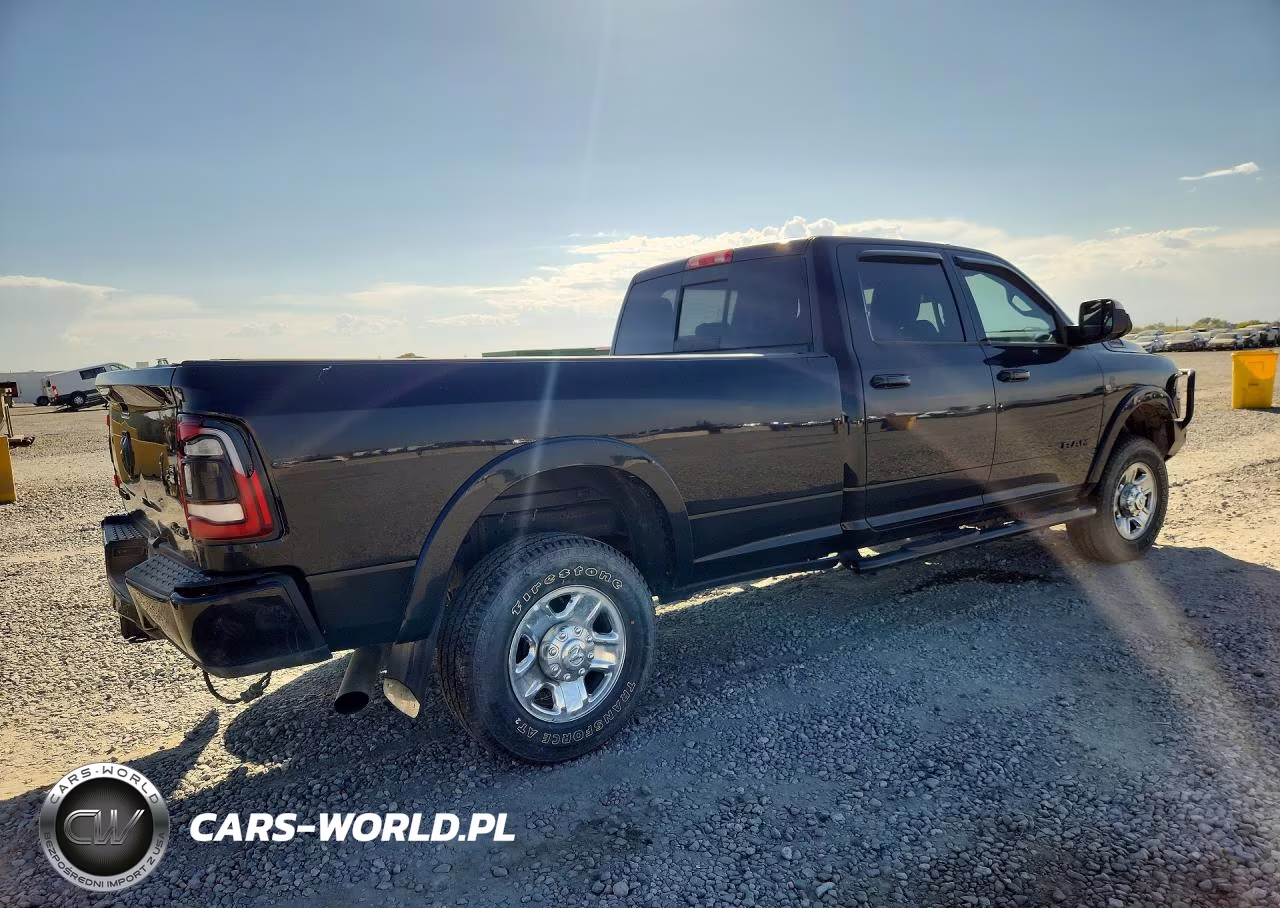 2019 Ram 2500 Laramie 4X4 8' Box VIN:3C6UR5KL6KG624550 - 3
