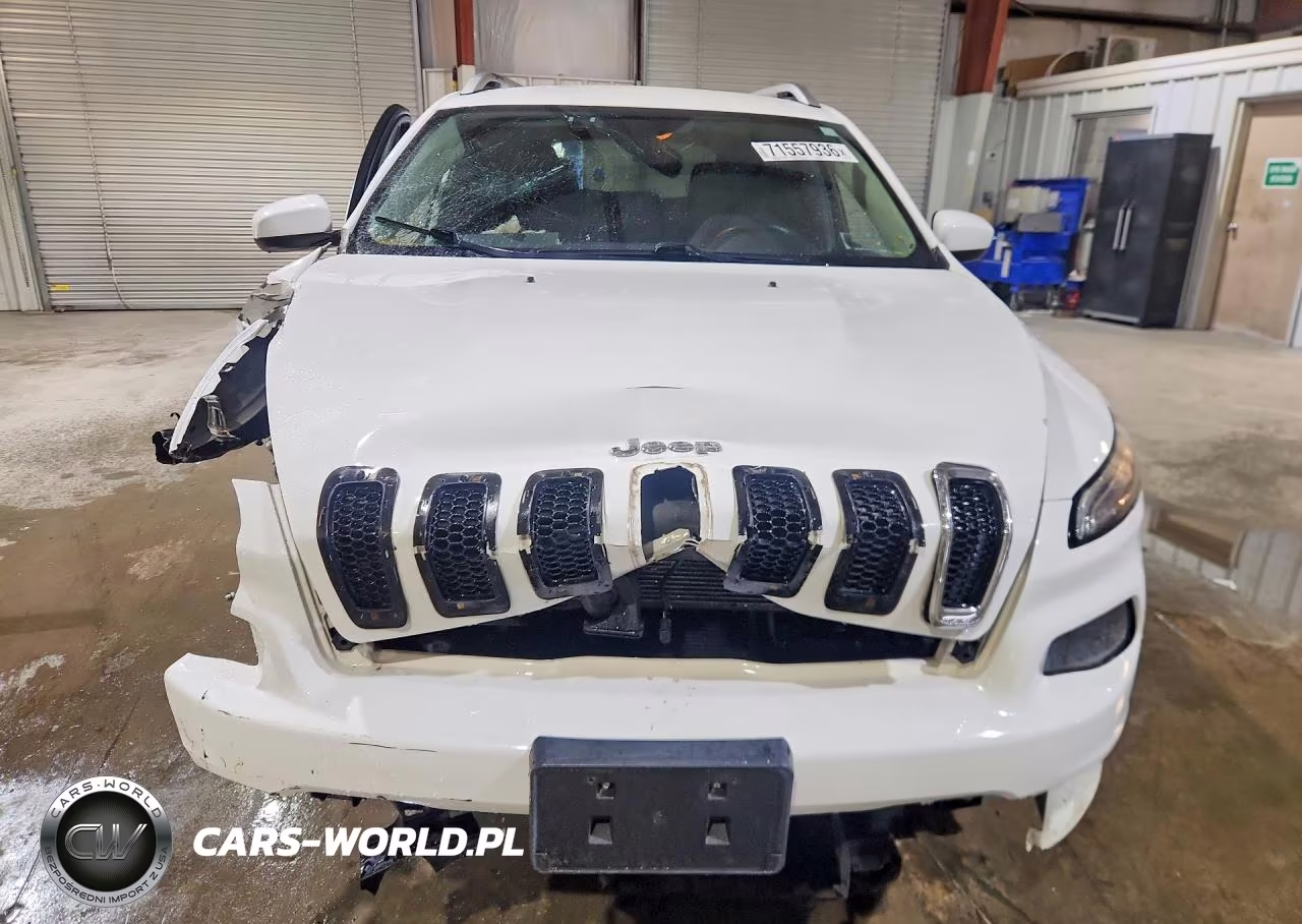 2015 Jeep Cherokee Latitude VIN:1C4PJMCS1FW686118 - 5