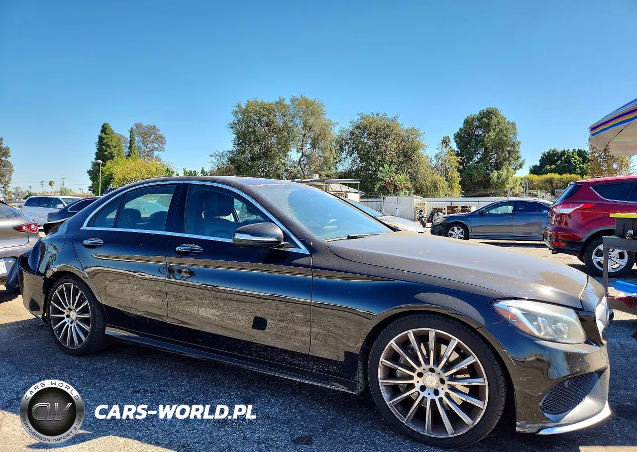2015 Mercedes-Benz C 400 4Matic VIN:55SWF6GB1FU021905 - 4