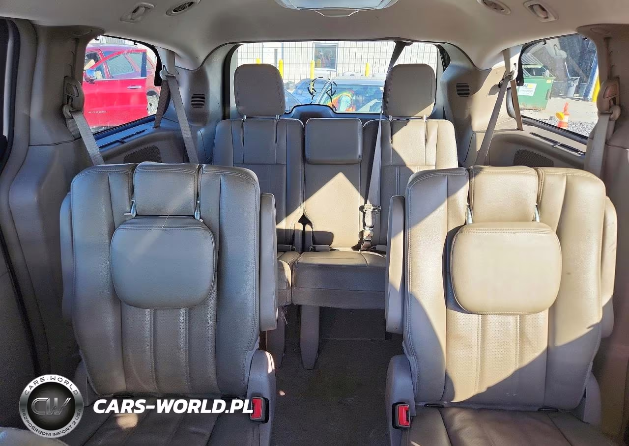 2013 Chrysler Town & Country Touring L VIN:2C4RC1CG9DR569745 - 10