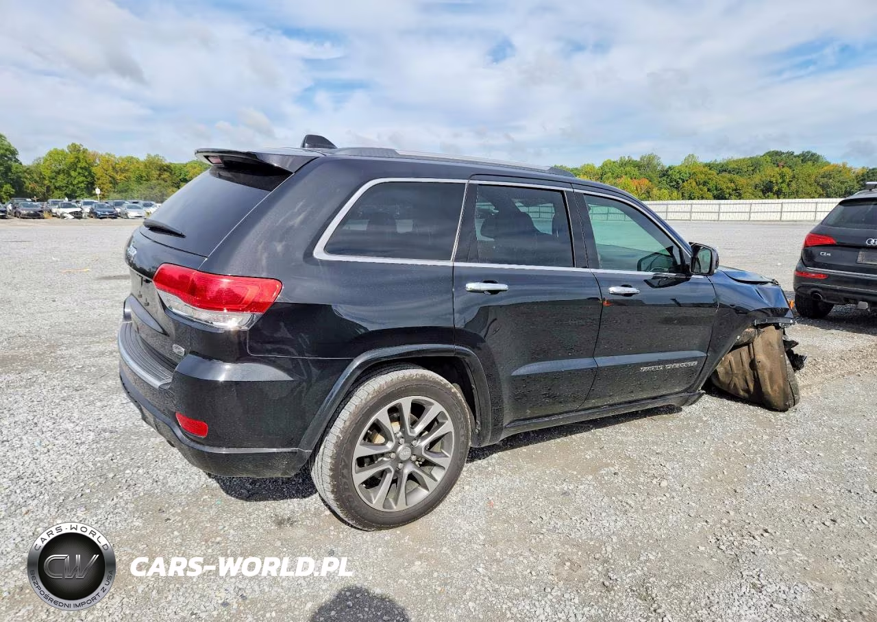 2017 Jeep Grand Cherokee Overland VIN:1C4RJECGXHC820042 - 3