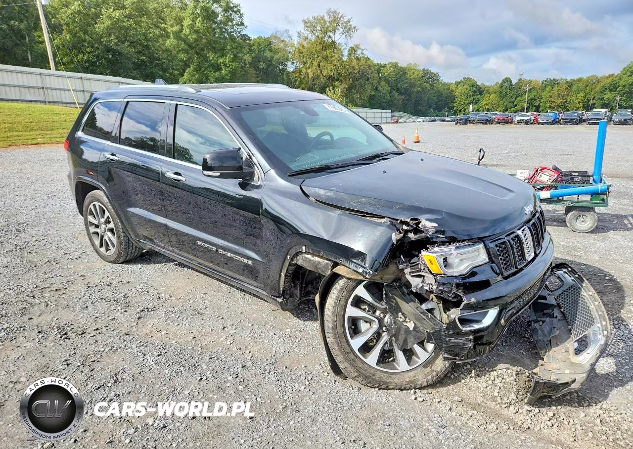 2017 Jeep Grand Cherokee Overland VIN:1C4RJECGXHC820042 - 4
