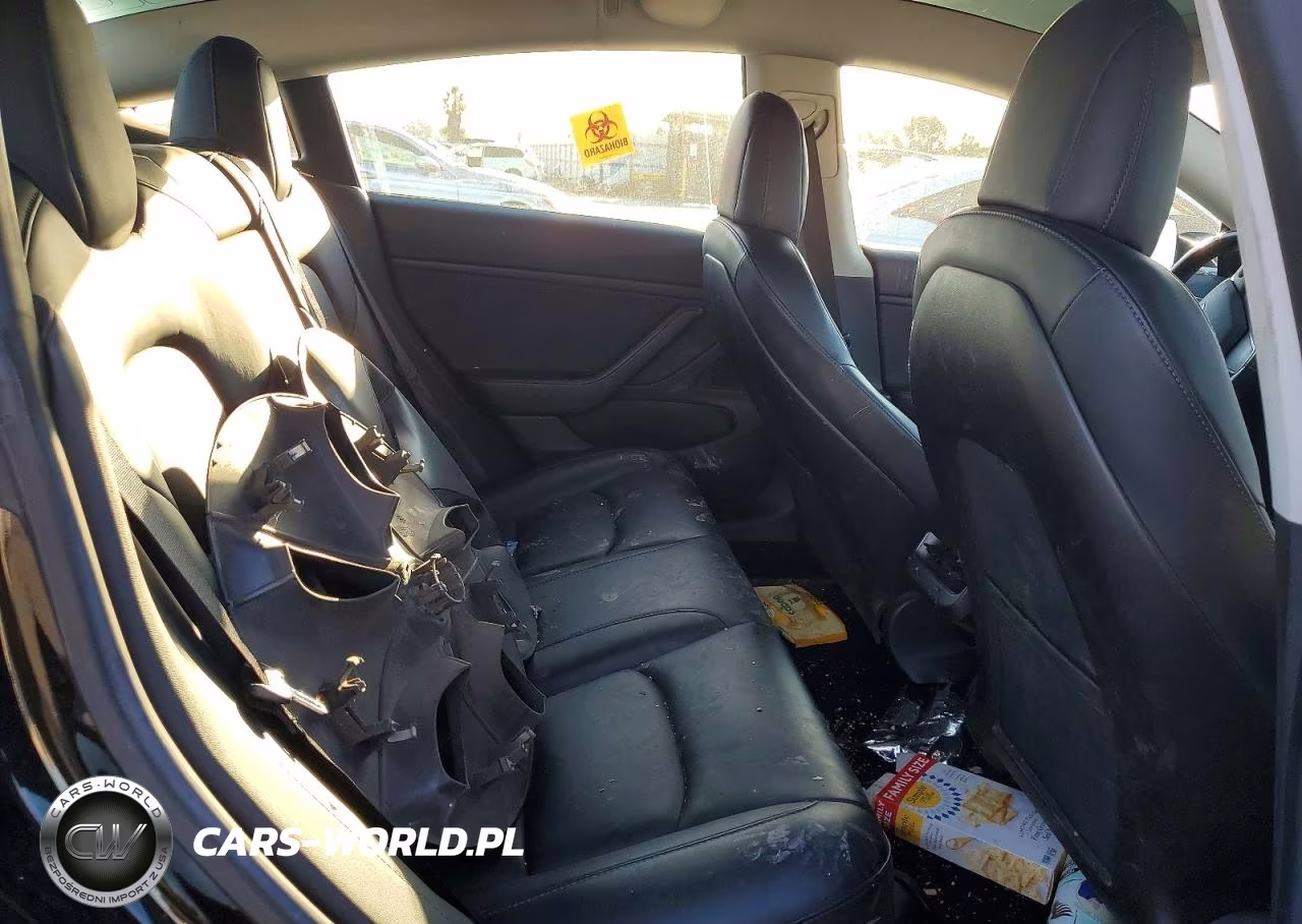2019 Tesla Model 3 VIN:5YJ3E1EAXKF410010 - 10