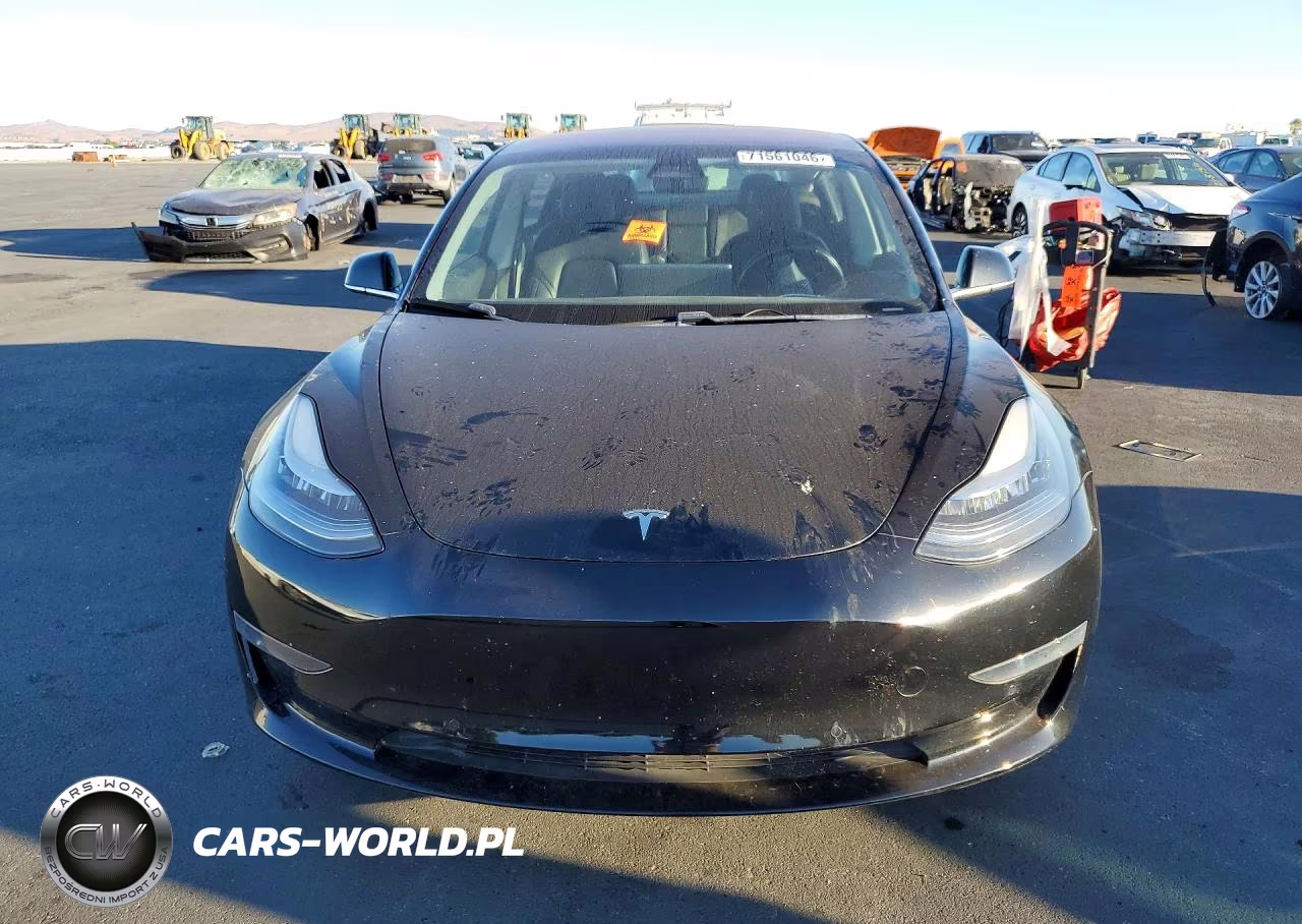 2019 Tesla Model 3 VIN:5YJ3E1EAXKF410010 - 5