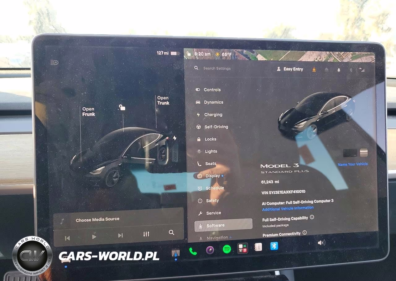 2019 Tesla Model 3 VIN:5YJ3E1EAXKF410010 - 9