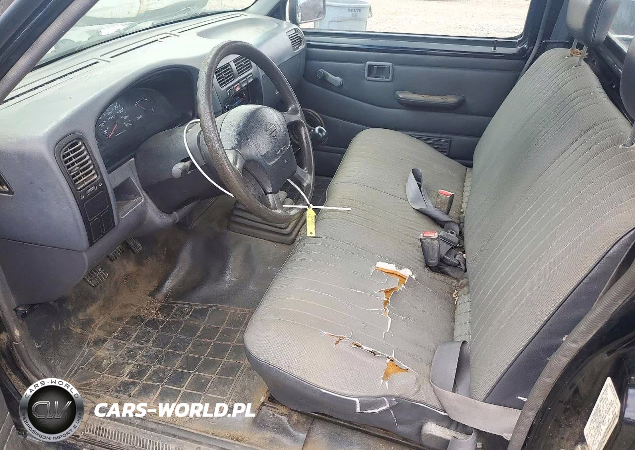 1996 Nissan Truck Base VIN:1N6SD11S3TC318715 - 7