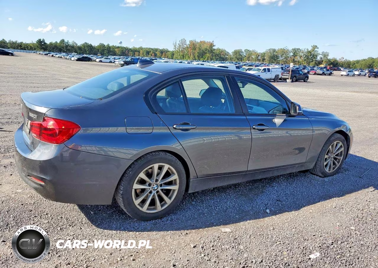 2018 BMW 320 Xi VIN:WBA8A3C59JA499639 - 3