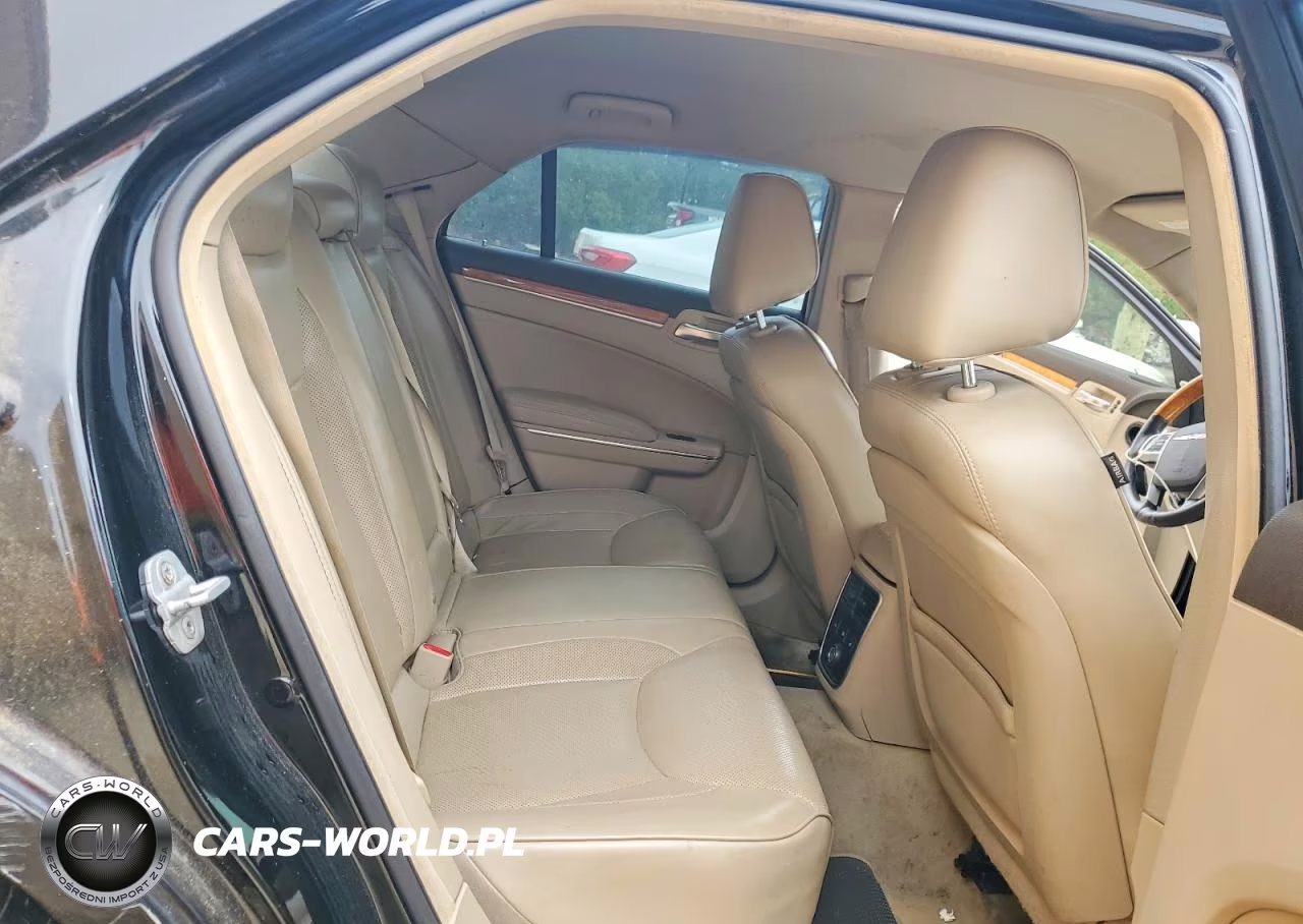 2013 Chrysler 300 VIN:2C3CCAET7DH650219 - 10