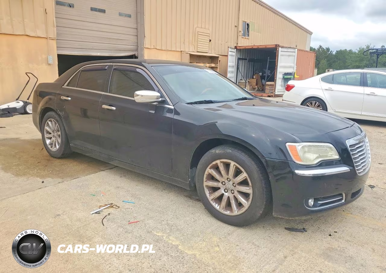 2013 Chrysler 300 VIN:2C3CCAET7DH650219 - 4