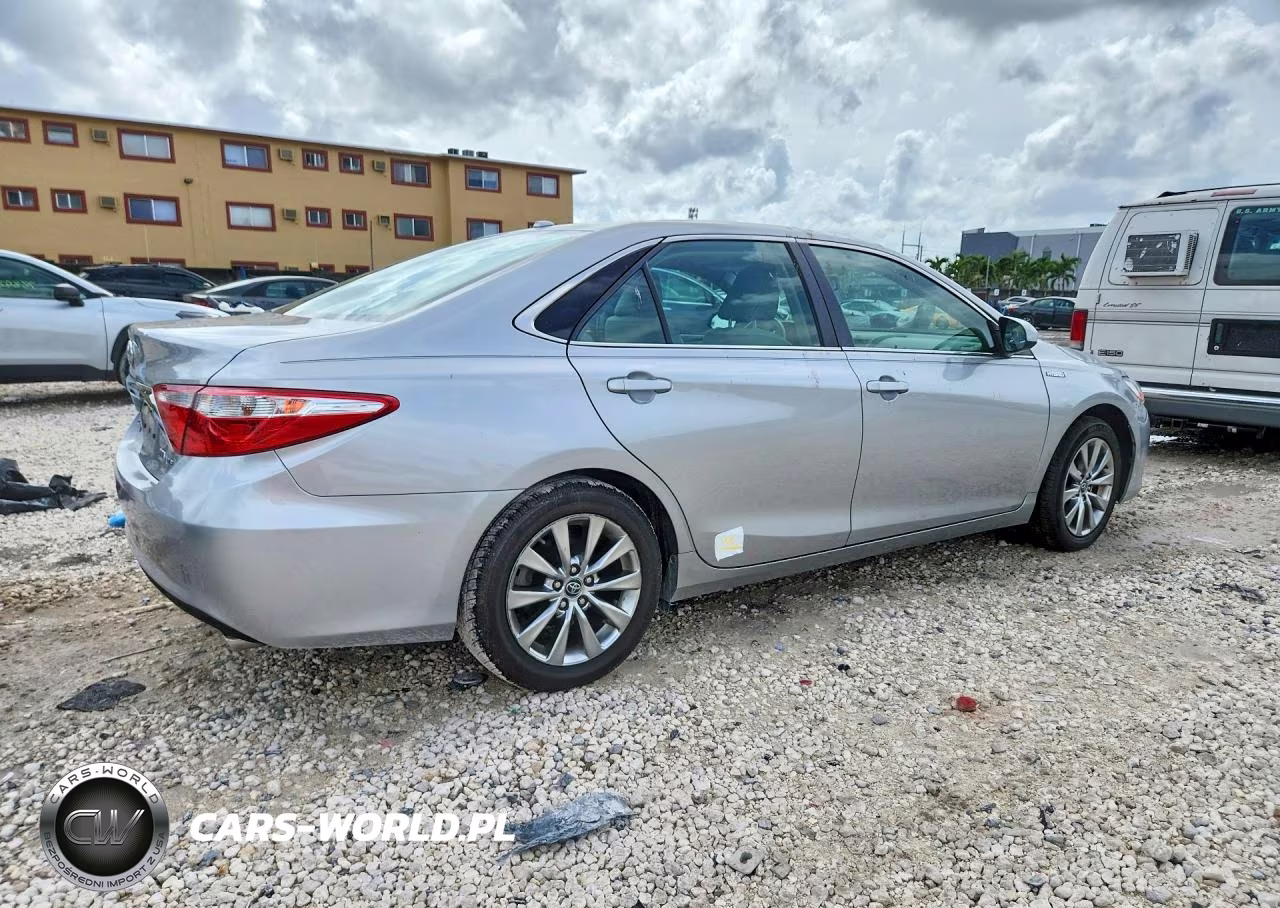 2016 Toyota Camry Hybrid Xle VIN:4T1BD1FK8GU181293 - 3