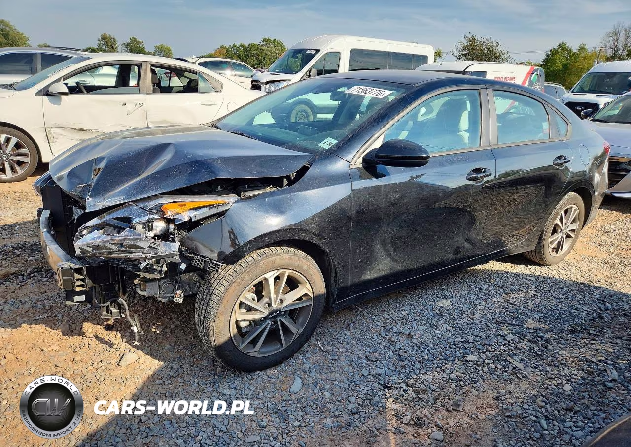 2023 Kia Forte Lxs