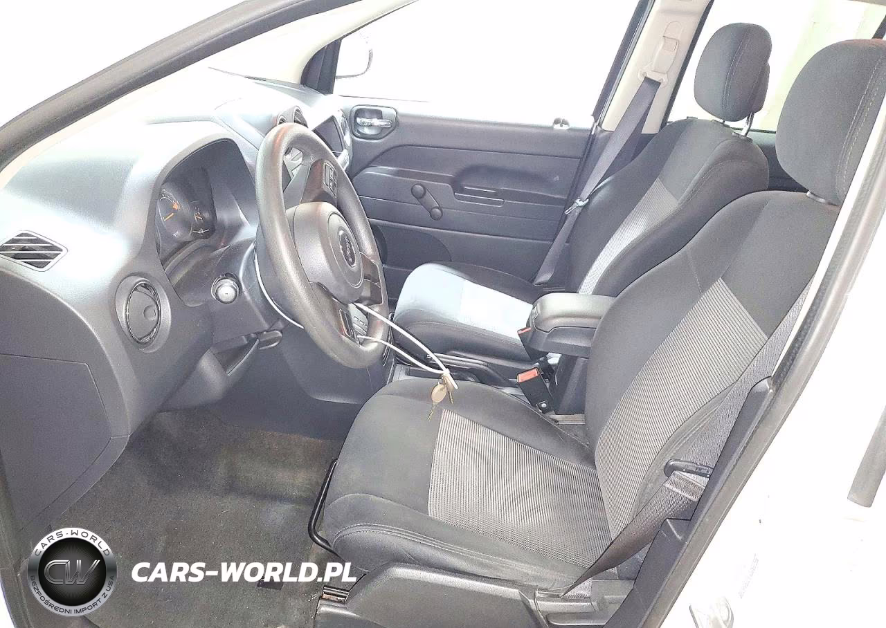 2015 Jeep Compass Sport VIN:1C4NJDBB5FD371097 - 7