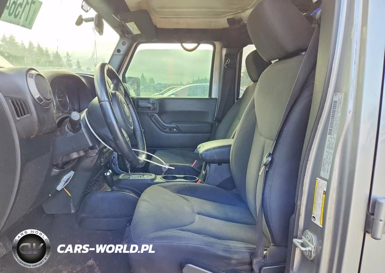 2018 Jeep Wrangler Unlimited Sport VIN:1C4BJWDG7JL867427 - 7