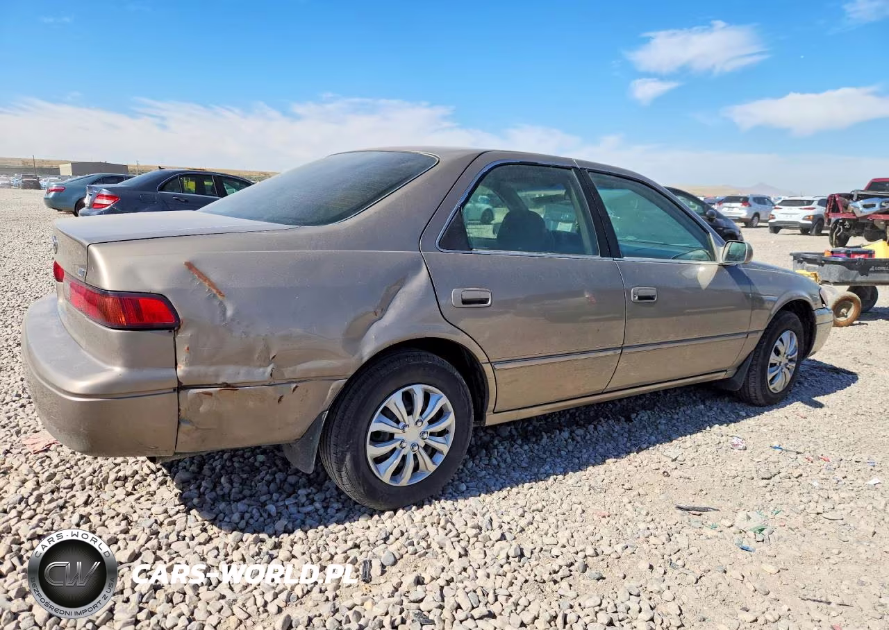 1999 Toyota Camry Le VIN:4T1BG22KXXU421852 - 3