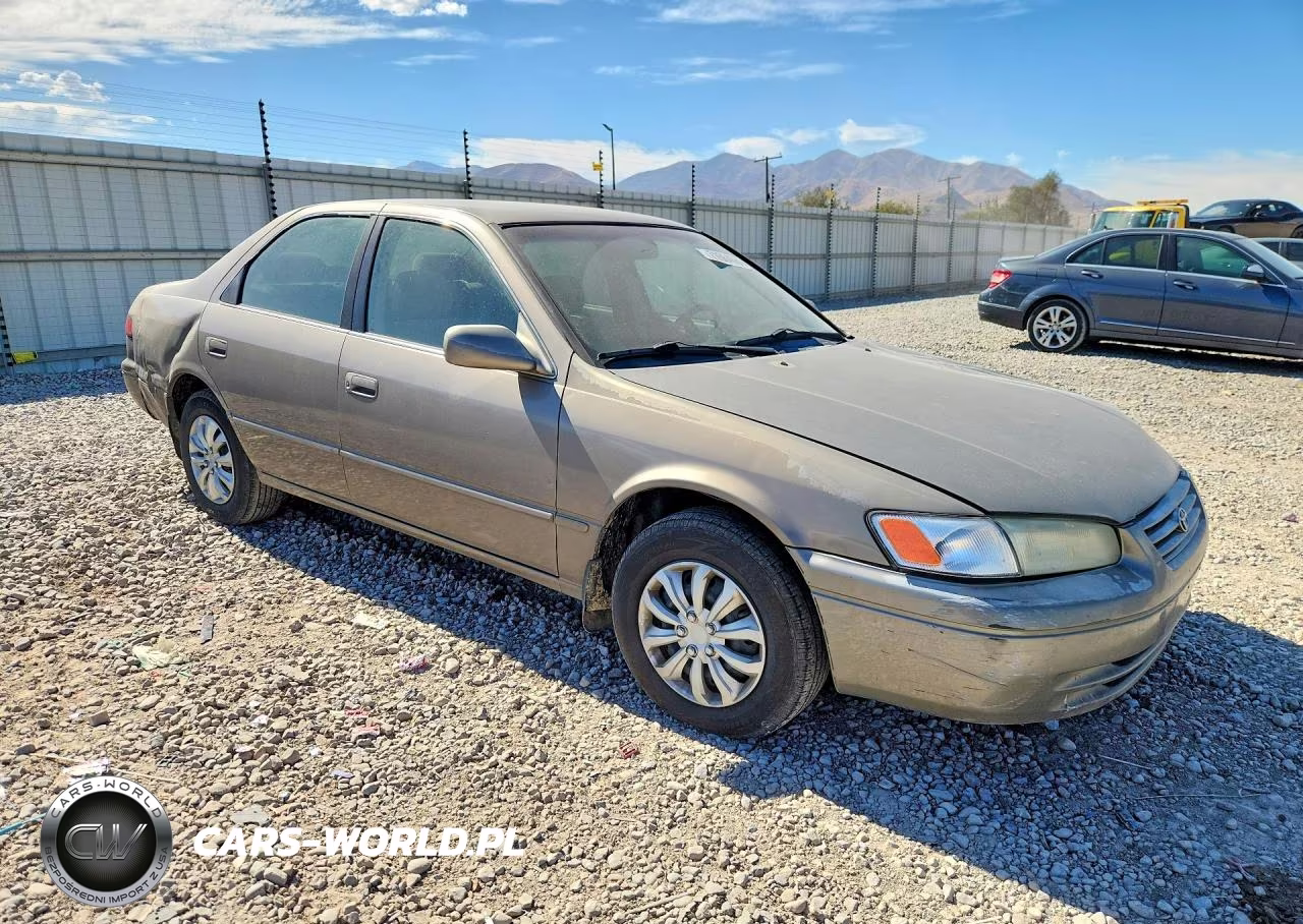 1999 Toyota Camry Le VIN:4T1BG22KXXU421852 - 4