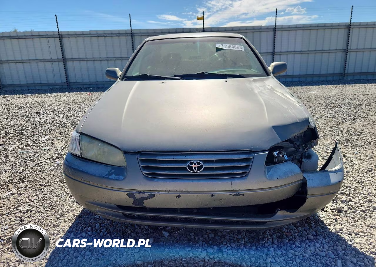 1999 Toyota Camry Le VIN:4T1BG22KXXU421852 - 5