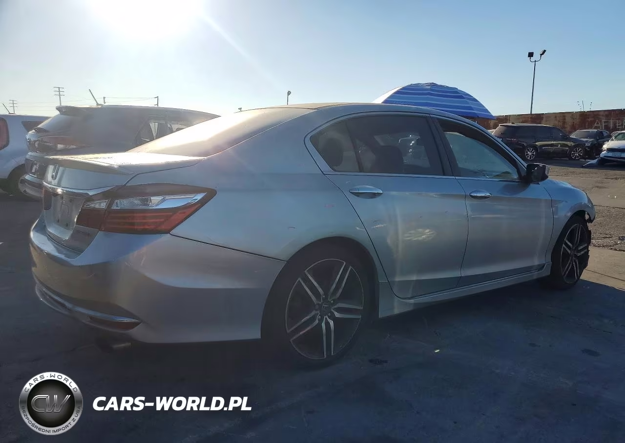 2017 Honda Accord Sport VIN:1HGCR2F52HA032814 - 3