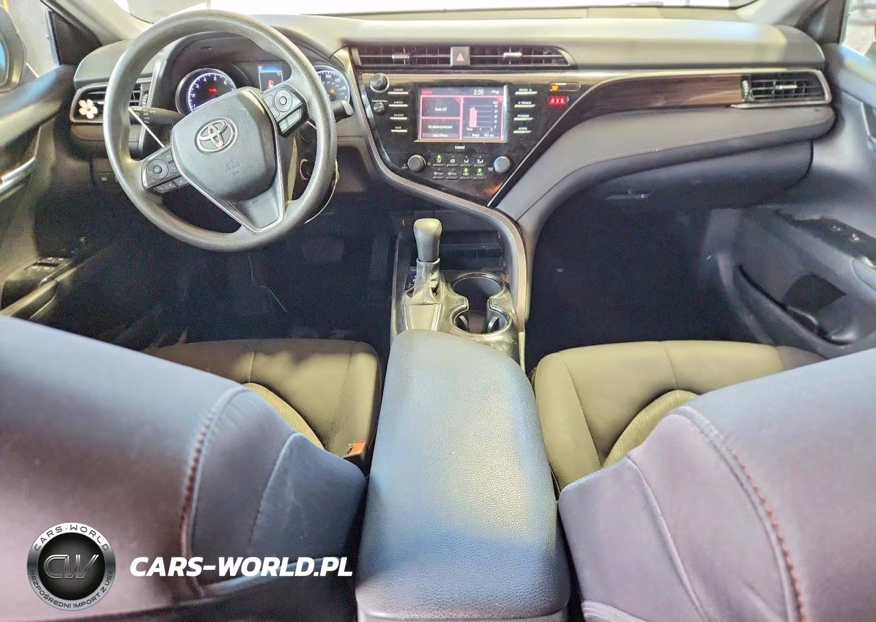 2020 Toyota Camry Le VIN:4T1C11AK9LU928270 - 8
