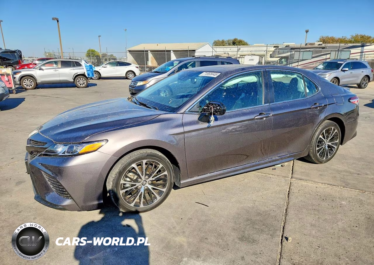 2020 Toyota Camry Se VIN:4T1J11AK5LU888860 - 1